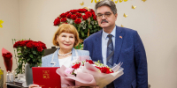 Анатолий Широков поздравил Ксению Суханкину с юбилеем Источник - MagadanMedia.Ru