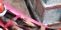 В Ижевске мужчина упал в глубокий котлован  - Сусанин