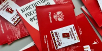 В местном отделении «Движения Первых» состоялась торжественная церемония вручения подарков юным гражданам России - Газета Единство