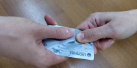 Спящего на остановке рыбинца обворовала безработная - Рыбинские Известия