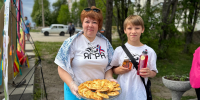 В разгар празднования Дня России развернулась яркая ярмарка мастеров и мастериц! - Терский район