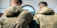 В Крыму полиция проверяют информацию о забитом камнями лебеденке - SevastopolMedia