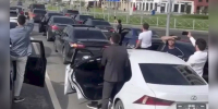 Участников свадебного кортежа привлекли к ответственности за нарушения ПДД в центре Тюмени - ГТРК Регион-Тюмень