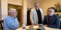 Ректор ПГУТИ лично поздравил Николая Пантелеевича Фоменко со 100-летним юбилеем - ПГУТИ