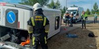 В Гагаринском районе микроавтобус опрокинулся после ДТП: ранены 11 человек - Четвертая Власть
