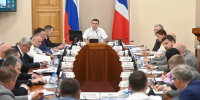 Виталий Хоценко поручил усилить информирование жителей по актуальным вопросам региональной повестки  - Правительство Омской области