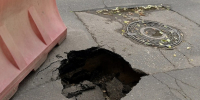 Огромный провал образовался на улице Терешковой в Нижнем Новгороде - фото 1 - vGorodeN.Ru