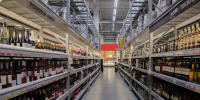 алкоголь на полках в магазине - ИА Nord-News.Ru