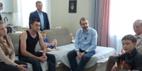 Александр Ведерников помог многодетной семье из Парфеново разобраться с соцконтрактом - Baikal24.Ru