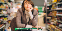 woman-shopping-grocery-store.jpg - Gorod3466.Ru