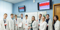 Ремонтировали трубопровод и определяли кислотность сока: ОНПЗ организовал профессиональные пробы для омских школьников - Вечерний Омск
