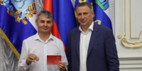 Иван Носков вручил десять знаков отличия «За безаварийную работу» водителям самарского ТТУ - SamaraGIS.Ru