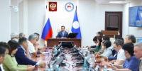 Глава Якутии провёл рабочую встречу с руководством Ил Тумэн - ГТРК Саха