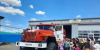 Школьники побывали в пожарной части №228 Мартыновского района. - Департамент по предупреждению и ликвидации чрезвычайных ситуаций