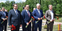 Губернатор Александр Гусев возложил цветы к мемориальному комплексу «Памяти и Славы» в Борисоглебске - РИА Воронеж