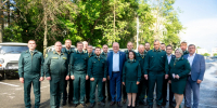 Александр Соколов и депутат Борис Веснин вручили лесничим ключи от новых машин - Kirov.Online