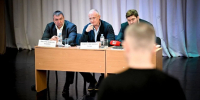 Комтранс представил доклад Александру Дрозденко по итогам выездного совещания в Янино-1 - ЛенТВ24