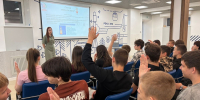 Сделать здоровый выбор: благовещенским студентам помогли «разложить» на составные части электронные сигареты - Единая Россия
