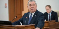 Желаю быть госдеятелями, а не политиками: спикер АКЗС дал напутствие в выборный год - Сетевое издание Толк