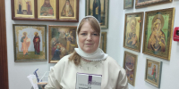 Курганская сестра милосердия получила диплом и подарок за участие во флешмобе #ДеньБездомного - Епархия