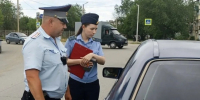 У астраханских водителей прямо за рулём проверили неоплаченные штрафы - Астрахань 24