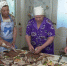 “Молодежка” Нурлата: женщины-волонтеры Нурлата заготавливают продукты для переработки - Нурлат-⁠информ