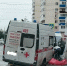 В Самаре скорая провалилась колесом под асфальт - Волга Ньюс