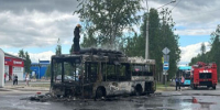 В Архангельске сгорел автобус Рико - Бизнес-класс Архангельск