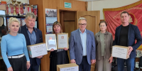 Руководитель фракции КПРФ в Мособлдуме Александр Наумов наградил детские коллективы из Серпухова за помощь бойцам СВО - КПРФ
