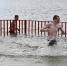 Безопасный отдых на воде: активисты партии «Единая Россия» и Региональная общественная приемная провели мониторинг пляжа в Автозаводском районе - Единая Россия