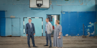 В Брянске  впервые за полвека проводят капремонт спортивного зала школы № 30 - Газета Почепское слово