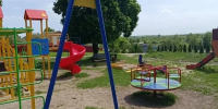 В Курской области прокуратура требует 30 тысяч за травму ребенка на качелях - РИА Курск