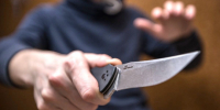 Семейный конфликт в Сясьстрое стал для подростка поводом напасть на родных с ножом - 47Channel.Ru