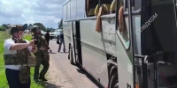 СК показал видео с атакованным ВСУ автобусом в Брянской области - M24.Ru