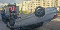 «Фольксваген» лёг на крышу в центре Липецка - Gorod48.ru