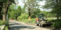 В Калининграде после затяжных дождей вышли латать самые разбитые дороги - Klops.Ru