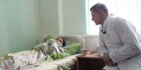 Егор Ковальчук навестил пострадавших от удара ВСУ детей - РИА Стрела