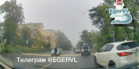 Фото: скриншот | Игра в боулинг: подросток на электросамокате выскочил под колеса автомобиля во Владивостоке - PrimPress.Ru