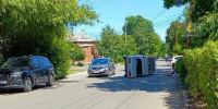 В Таганроге во время аварии перевернулся автомобиль, обошлось без пострадавших - Газета Таганрогская правда
