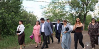 Мэр Кызыла совместно с жителями Кожзавода определил ближайшие задачи по благоустройства микрорайона. - Администрация г. Кызыл
