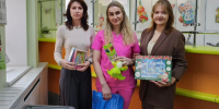 Игрушки, настолки, творческие наборы: единороссы вместе с югорчанами наполняют «Коробки храбрости» - Единая Россия