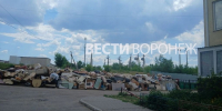ГЖИ начала проверку после жалоб на заваленную мебелью и деревьями улицу под Воронежем - ГТРК Воронеж