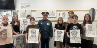 Юные художники и Герой России. Фото пресс-службы депутата Госдумы Марии Васильковой - Irk.Ru
