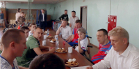 Полпред Президента России в Сибирском федеральном округе встретился с ветеранами СВО - членами команды по ПОДА-футболу - Администрация Алтайского края