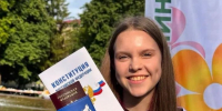 В Лениногорске у фонтана состоялся семейный фестиваль «Многоликая Россия» - Лениногорские вести