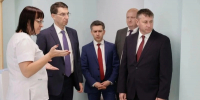 Александр Шуваев и представитель президента РФ в ЦФО посетили поликлинику №7 - Сетевое издание Газета-Заря 31