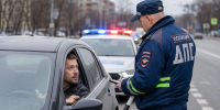 Инспектор ДПС просит пройти в патрульный автомобиль: как понять, это предложение или требование, и не навредить себе при оформлении - Prochepetsk.ru