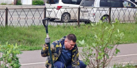 Депутат Городской Думы Биробиджана Кирилл Девятко высадил аллею сакуры перед обувной фабрикой - Городская Дума