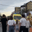 «Спасти не удалось». В Тюмени медики скорой пытались реанимировать человека прямо посреди пешеходной улицы Дзержинского – что известно - MegaTyumen.Ru