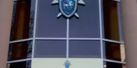 Астраханка прокатила пристава на капоте - Астрахань 24